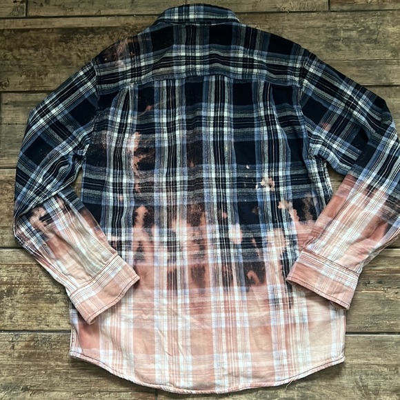 Custom bleach tie-dyed Flannel - Picture 6 of 8